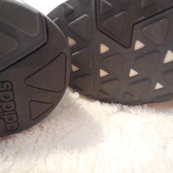 adidas shoes size 5.5 LIKE NEW - Picture 6 of 7